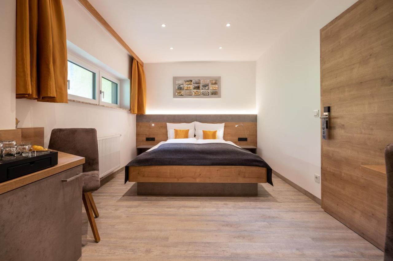 Der Burgblick-Adults Only Hotel Верфен Екстериор снимка